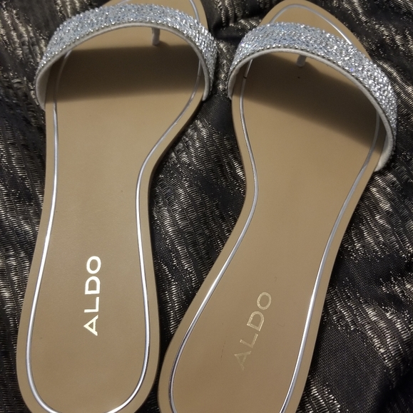 *SOLD*ALDO Sandals 6.5 NIB - Picture 2 of 5